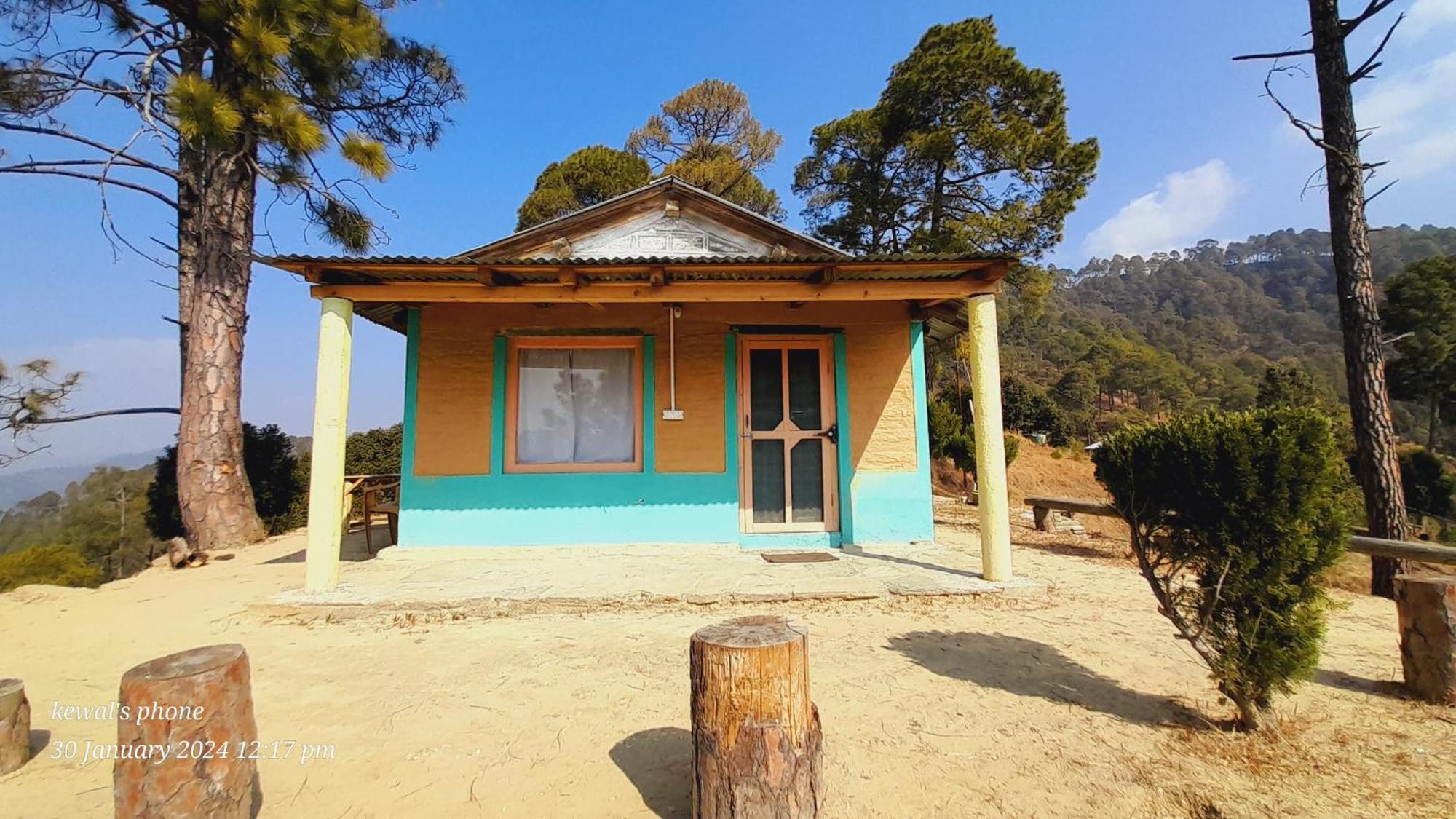 Joshi Cottage בינסר מראה חיצוני תמונה