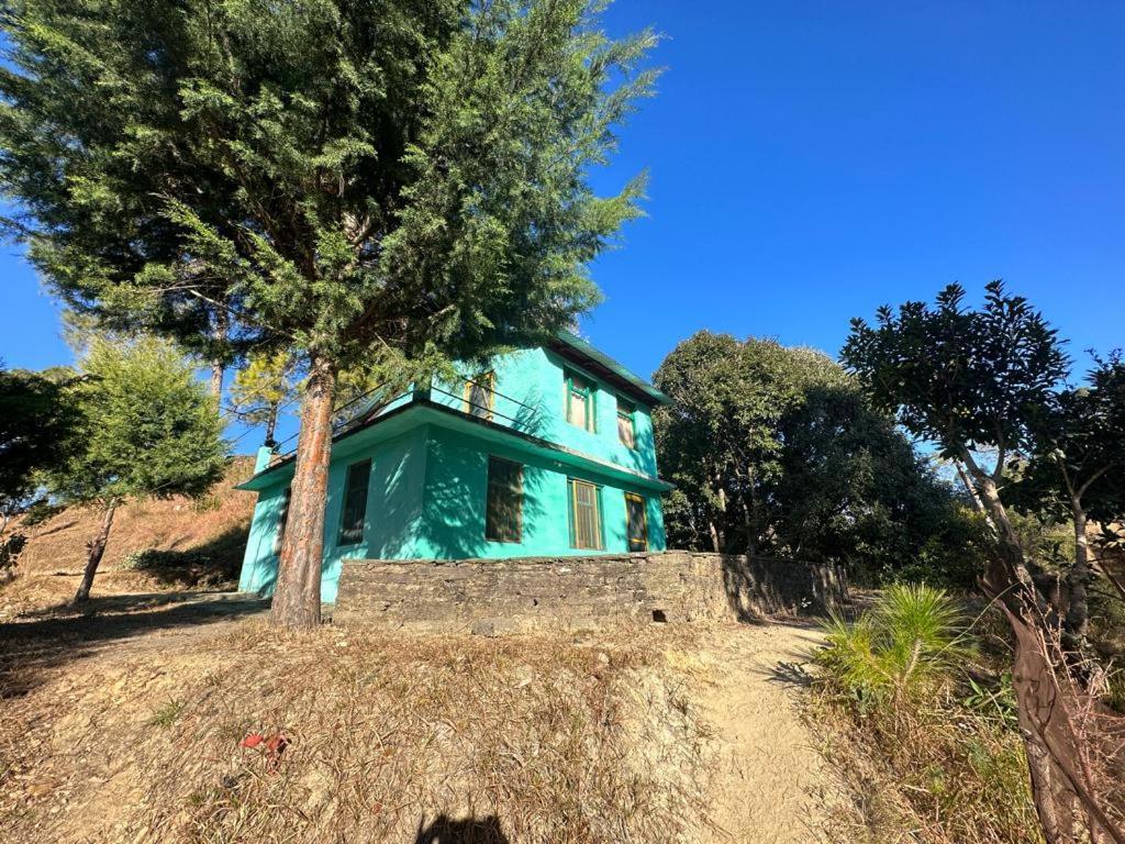 Joshi Cottage בינסר מראה חיצוני תמונה