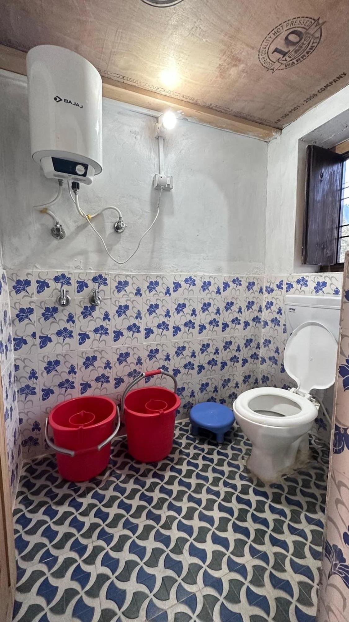 Joshi Cottage בינסר מראה חיצוני תמונה