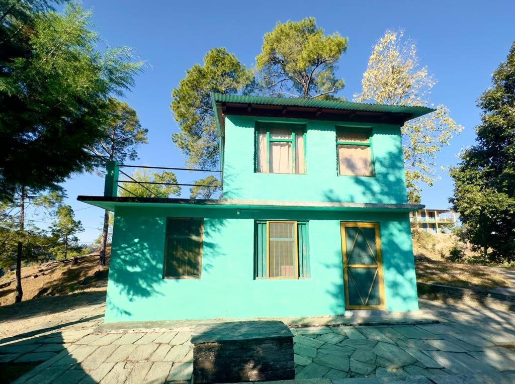 Joshi Cottage בינסר מראה חיצוני תמונה